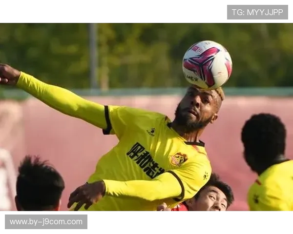 最新足球监狱教练名单震撼曝光引发球迷热议席卷全网风暴潮巨浪来