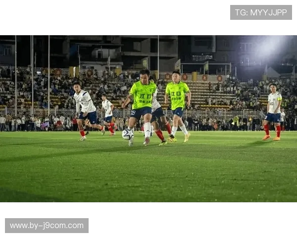 用炽热呐喊为足球偶像点燃前行梦想与无尽奋斗力量之光辉永恒希望